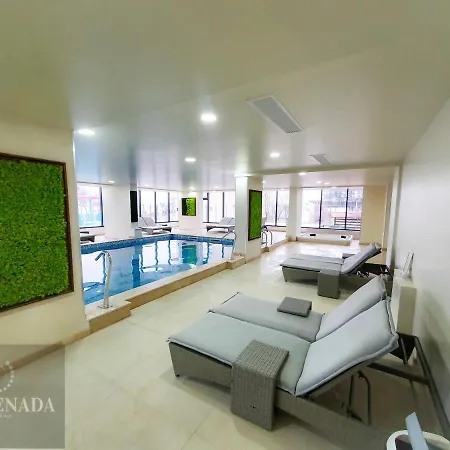 Oliver Pool & Mamaia Nord Apartment