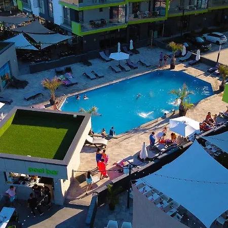 Apartment Oliver Pool & Mamaia Nord
