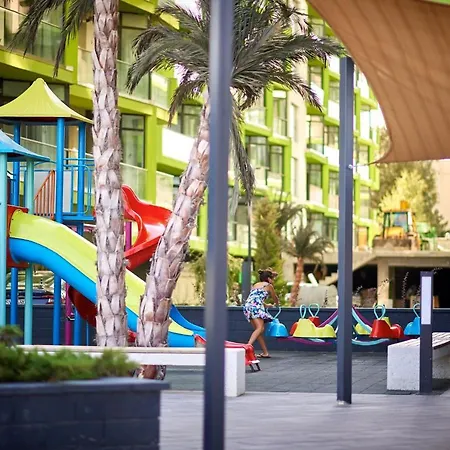 Oliver Pool & Mamaia Nord 3* Năvodari