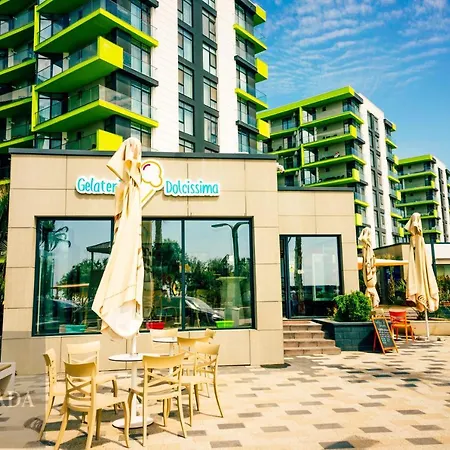 Oliver Pool & Mamaia Nord Apartment