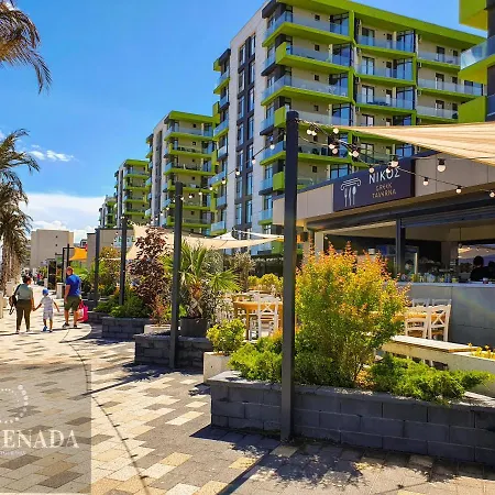 Oliver Pool & Mamaia Nord Apartamento 3*