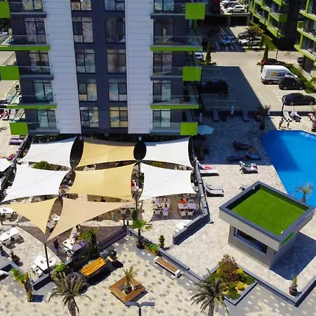 Oliver Pool & Mamaia Nord Apartment *